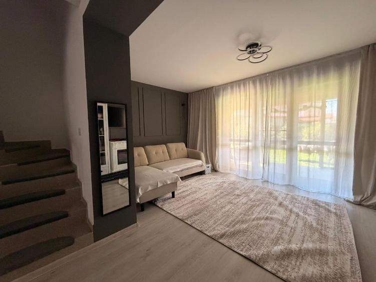 Duplex cu 4 camere cu Canalizare în Central