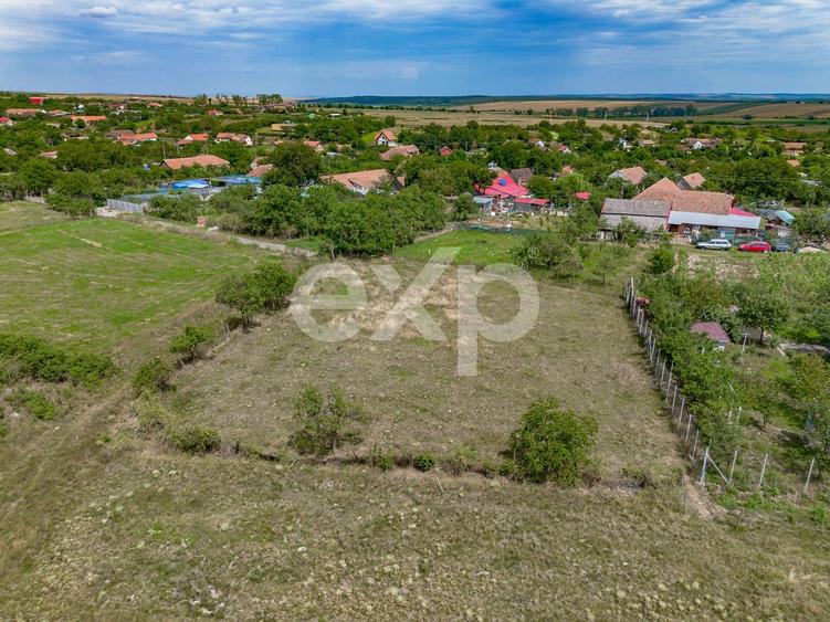 Teren Construcții intravilan de 1440 mp, în Murani