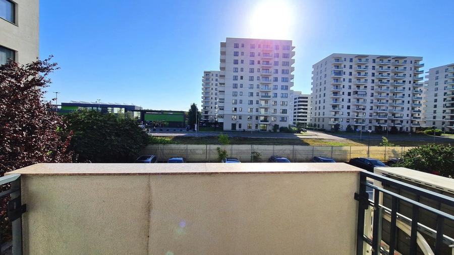 Apartament cu 3 camere decomandat, mobilat în Băneasa