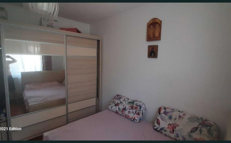 Apartament cu 2 camere semidecomandat, mobilat în Est