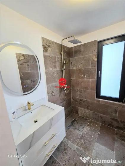 Apartament cu 3 camere decomandat în Mamaia