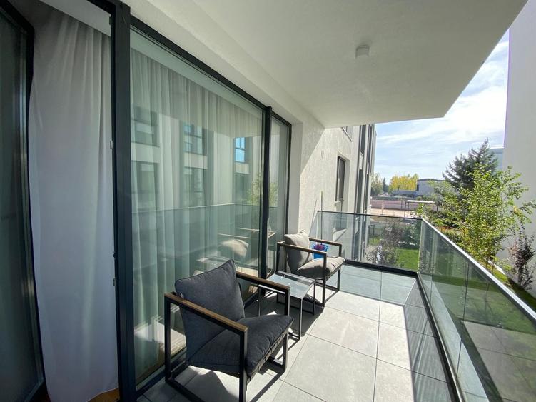 Apartament cu 2 camere semidecomandat, mobilat în Pipera