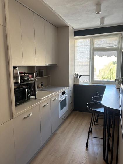 Apartament cu 2 camere semidecomandat în Calea Dumbrăvii