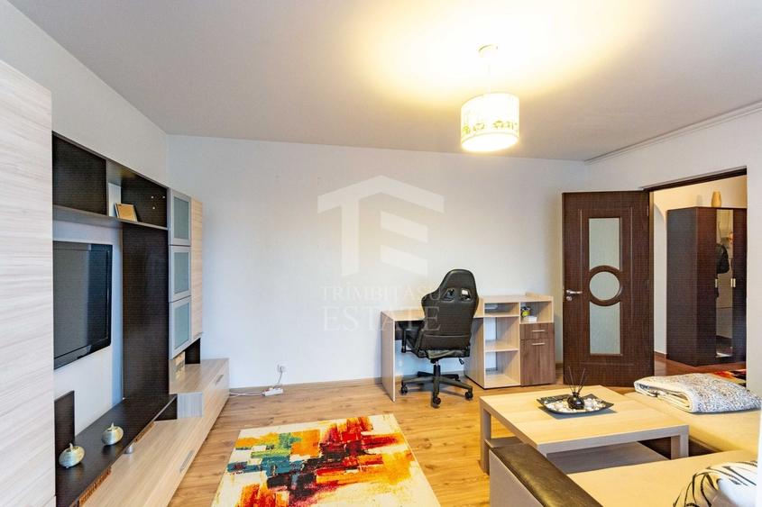 Apartament cu 3 camere decomandat, mobilat în Titan