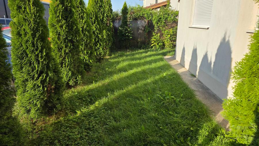 Apartament cu 3 camere decomandat în Triaj