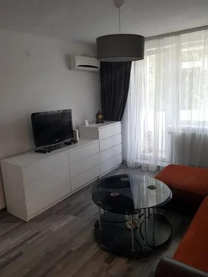 Apartament cu 2 camere semidecomandat în Big