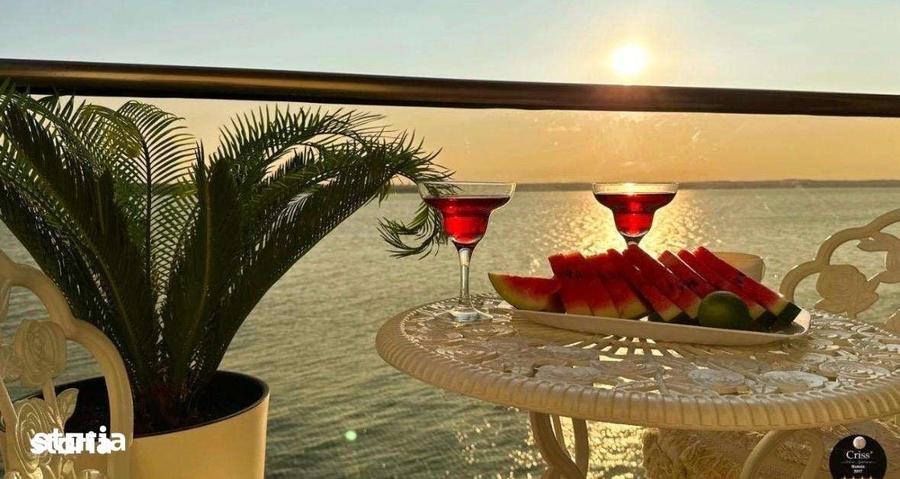 Apartament cu 3 camere decomandat în Cazino