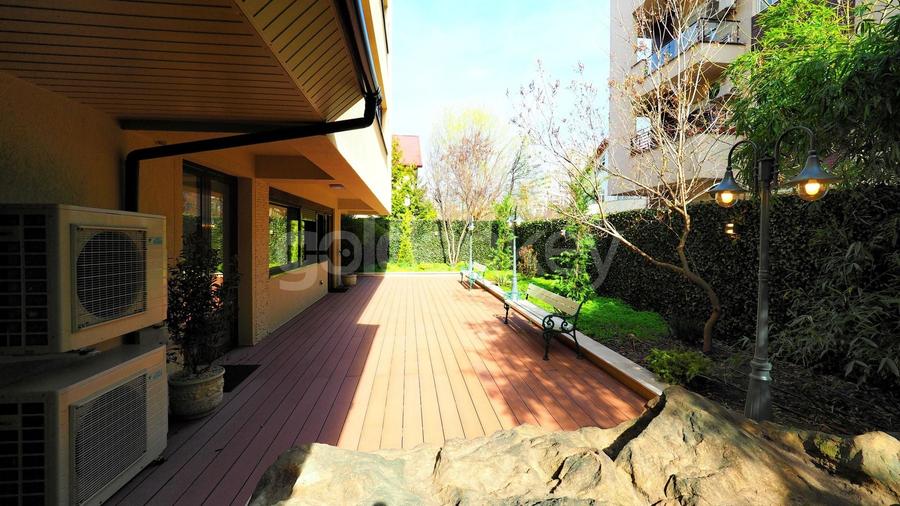 Apartament cu 4 camere decomandat, mobilat în Herăstrău