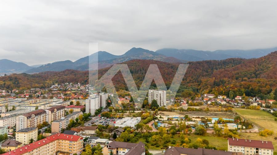 Casă cu 5 camere cu Canalizare în Noua