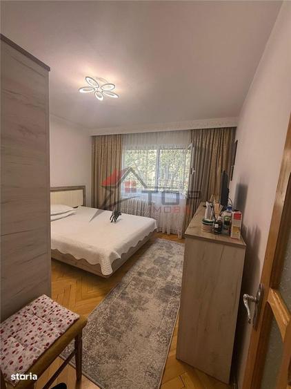 Apartament cu 3 camere decomandat în Aleea Tudor Neculai