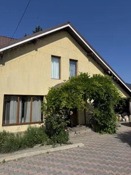 Casă individuală cu 3 camere cu Garaj în Pângărați