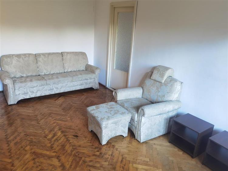 Apartament cu 4 camere semidecomandat în Aurel Vlaicu