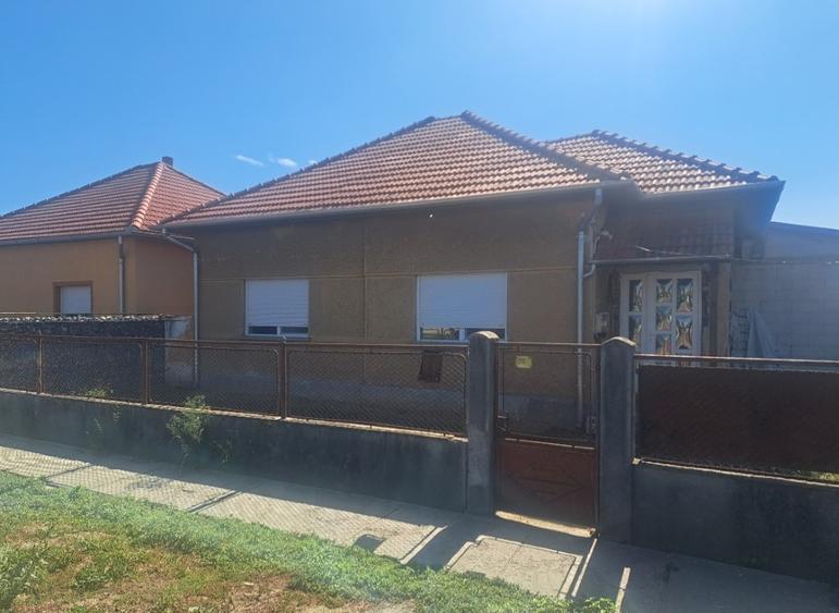 Casă individuală cu 3 camere cu Teren 540 Mp în Nord