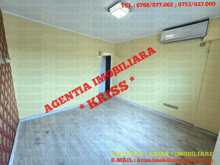 Apartament cu 3 camere decomandat în Negru Vodă