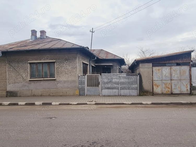 Casă cu Teren 234 Mp în Central