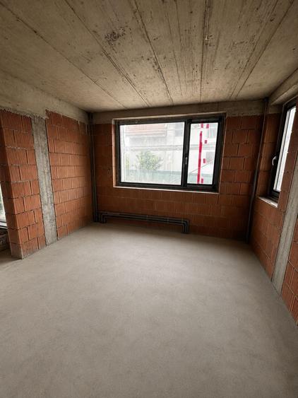 Duplex cu 4 camere cu Teren 400 Mp în Cetate