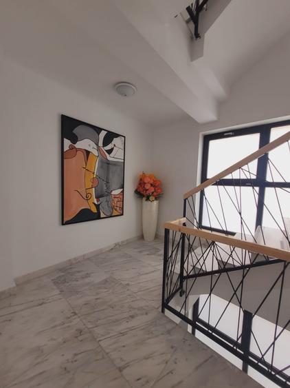Apartament cu 2 camere decomandat, mobilat în Central