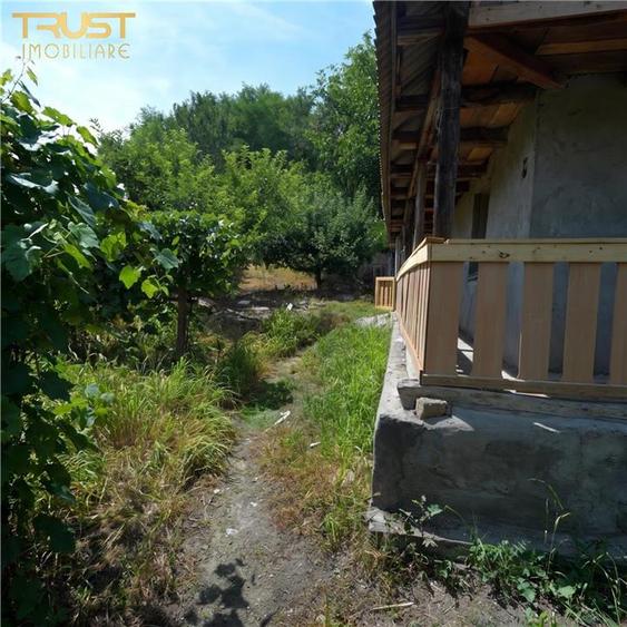 Casă cu 2 camere cu Teren 1500 Mp în Țaga