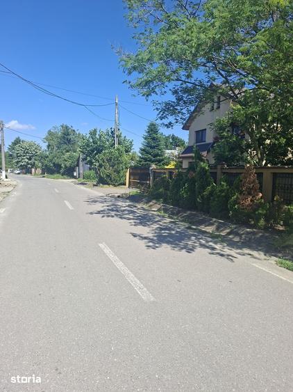 Teren de 1300 mp, în Cornetu