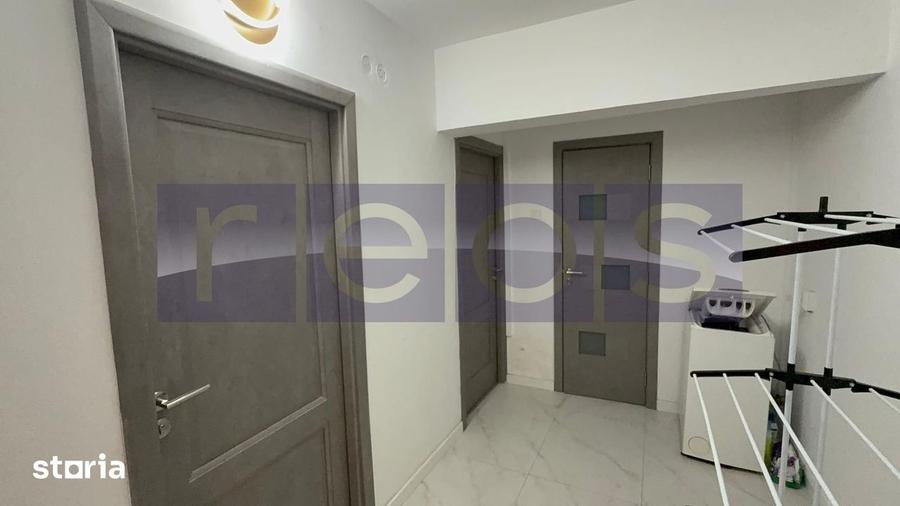 Apartament cu 3 camere, mobilat în Basarabia