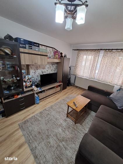 Ofer spre inchiriere apartament 2 camere Mioveni, langa Primarie - 10