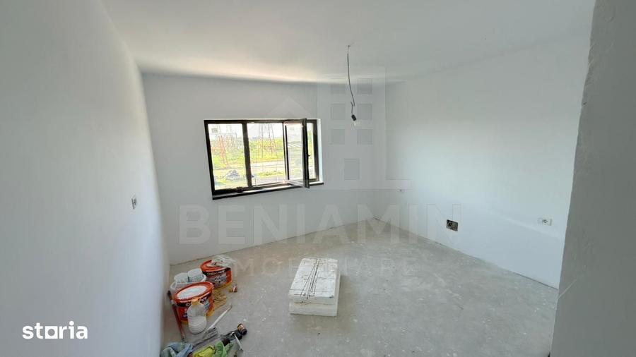 Casă cu 5 camere cu Teren 456 Mp în Malu Mare