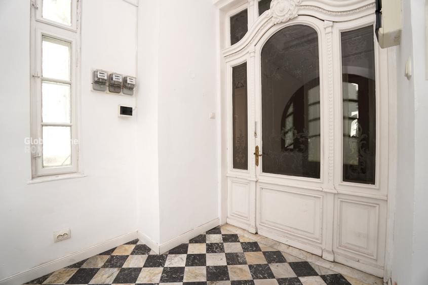 Casă individuală cu 5 camere cu Canalizare în Ultracentral