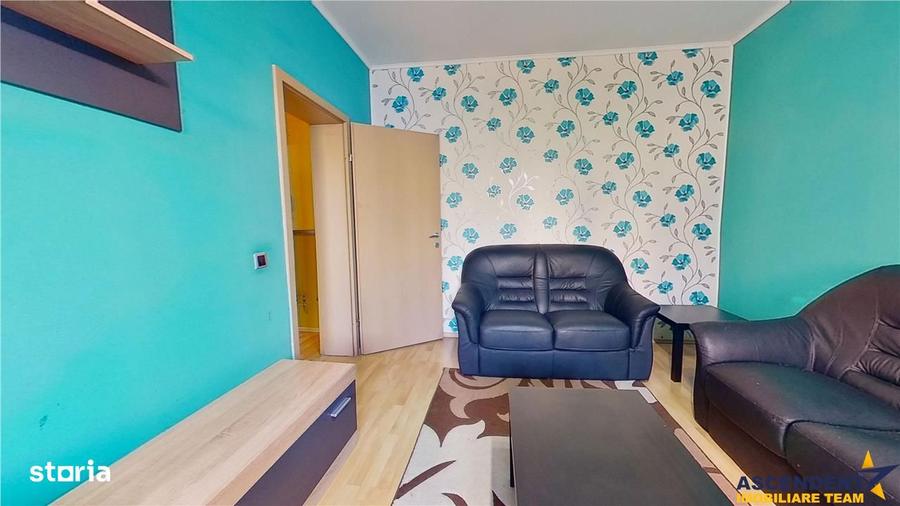 Apartament cu 3 camere decomandat în Est