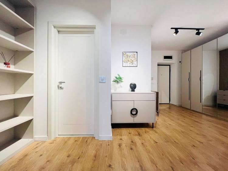 Apartament cu 2 camere semidecomandat, mobilat în Pipera