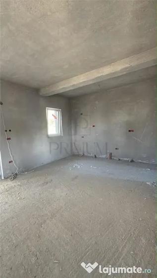 Casă cu 5 camere cu Teren 325 Mp în Moșnița Veche