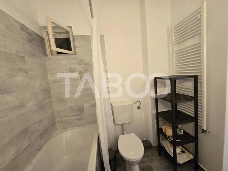 Apartament cu 4 camere decomandat în Central