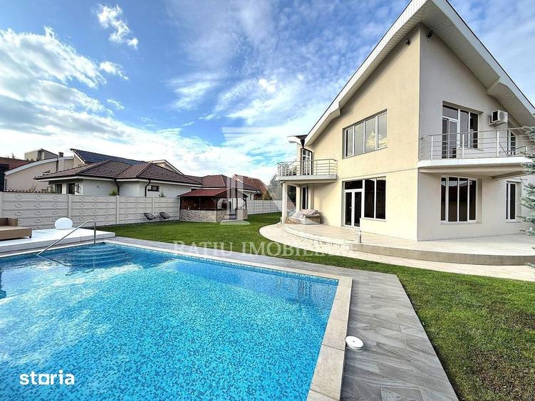 Casă cu 6 camere cu Teren 1178 Mp în Sânmartin