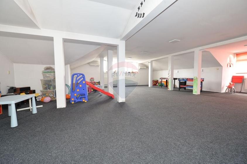 Spațiu comercial, de 336 mp, în Drumul Taberei
