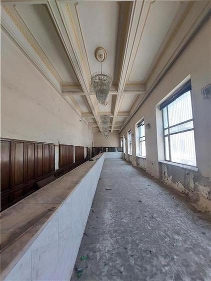 Casă individuală cu 20 camere cu Canalizare în Ultracentral