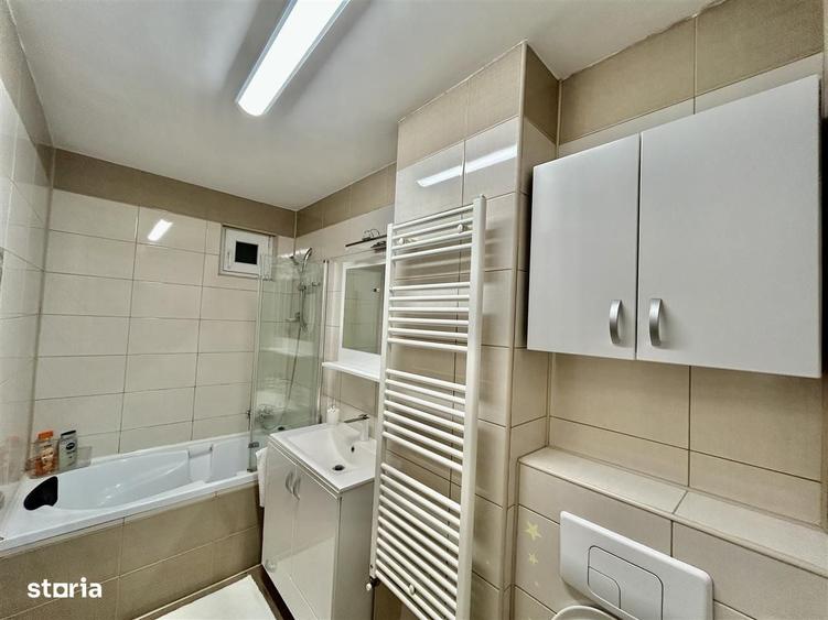 Apartament cu 3 camere decomandat în Terezian