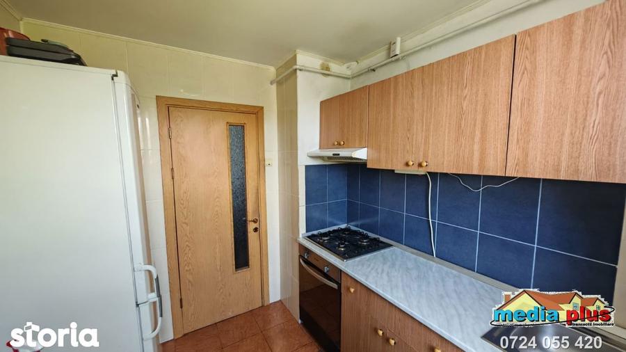 Apartament cu 3 camere semidecomandat în Țiglina 1