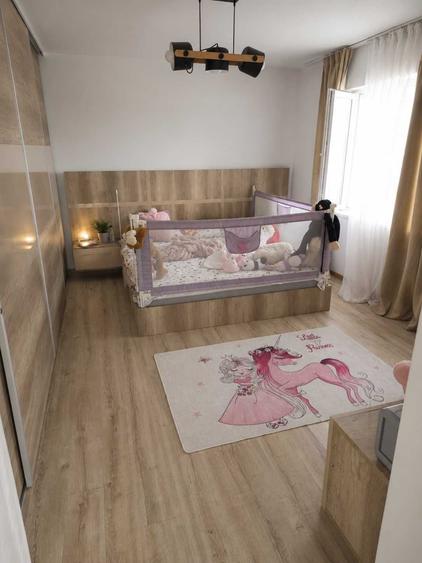 Casă cu 4 camere în Cârcea