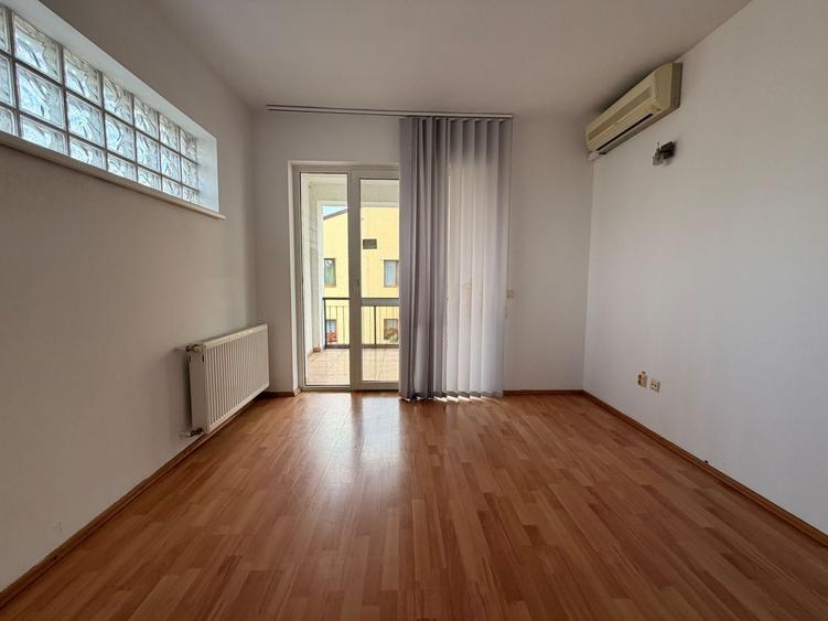 Casă individuală cu 6 camere cu Canalizare în Floreasca