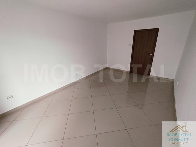 Spațiu comercial, de 24 mp, în Central