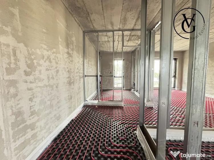 Apartament cu 4 camere decomandat în Central