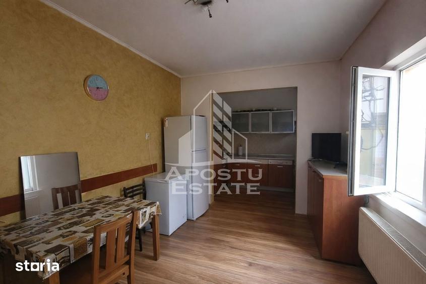 Casă cu 5 camere cu Canalizare în Lipovei