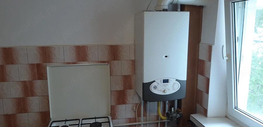 Apartament cu 3 camere decomandat în Exterior Vest