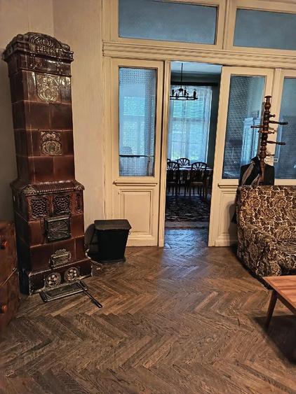 Casă cu 5 camere cu Teren 553 Mp în Bălcescu