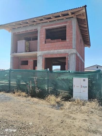 Casă cu 4 camere cu Teren 120 Mp în Calea Aradului