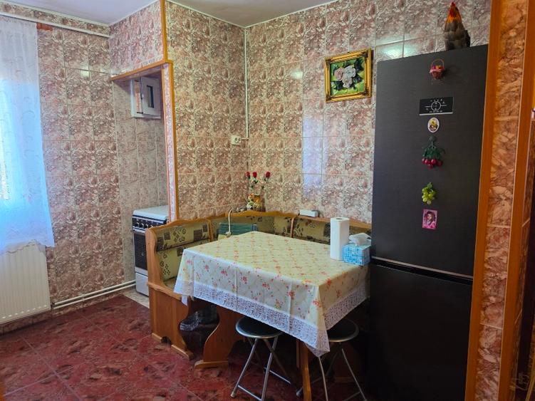 Apartament cu 2 camere decomandat în Răcădău