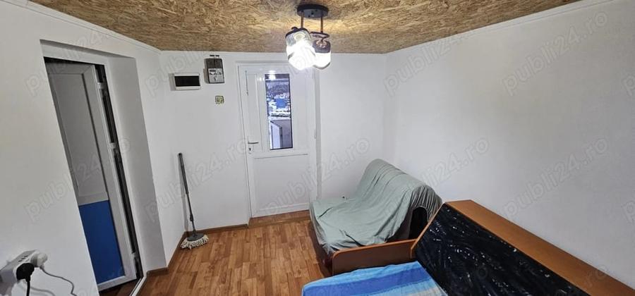 Casă cu 2 camere cu Teren 11000 Mp în Mitrofani