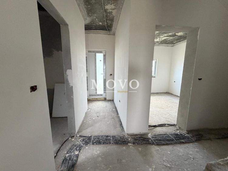 Duplex cu 5 camere cu Canalizare în Sânandrei
