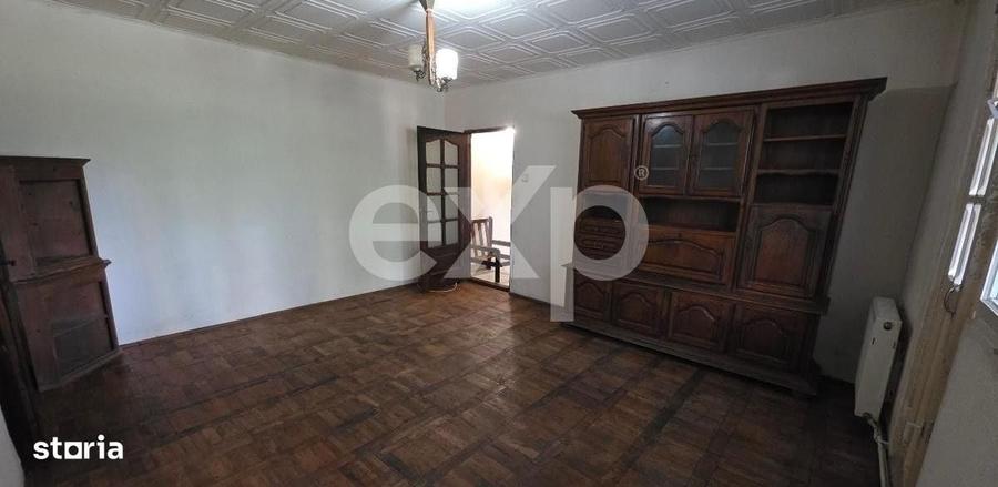 Apartament cu 2 camere semidecomandat în Ulmi