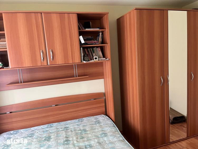 Casă cu 4 camere cu Teren 1035 Mp în Vadu Pașii
