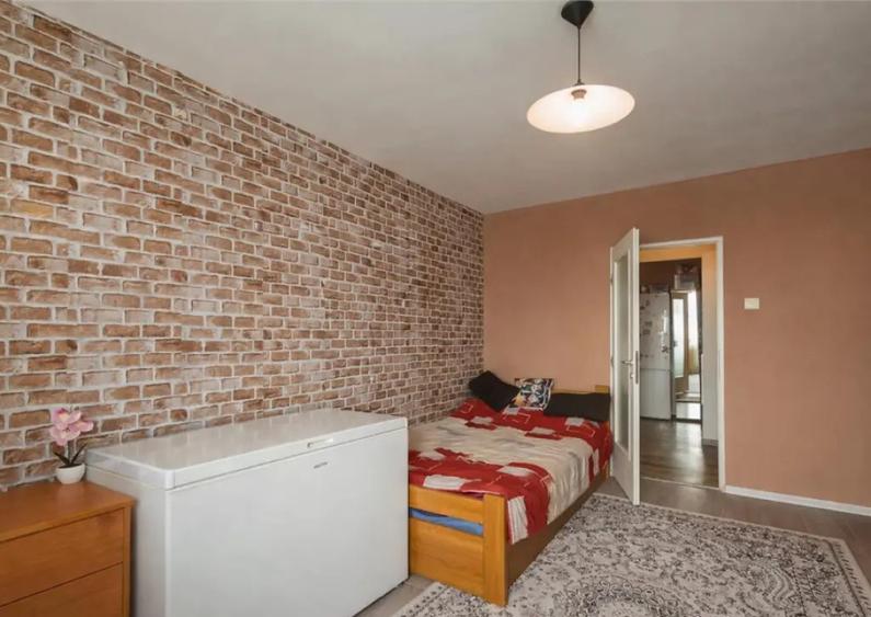 Apartament cu 2 camere decomandat, mobilat în Central